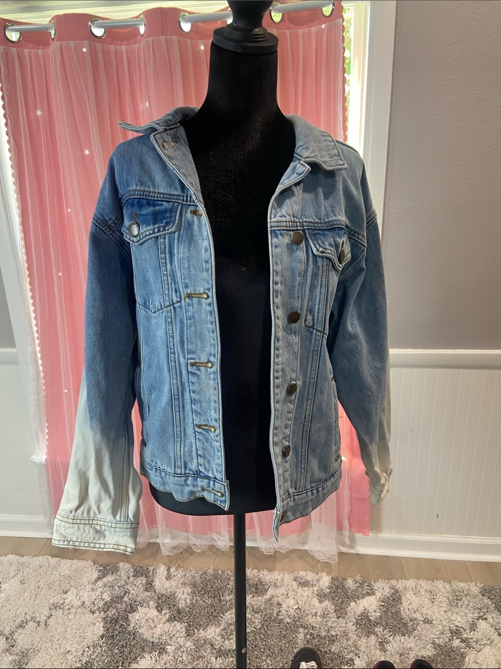 Vibrant Two-Tone Light Blue Denim Jacket size S - Picture 4 of 10